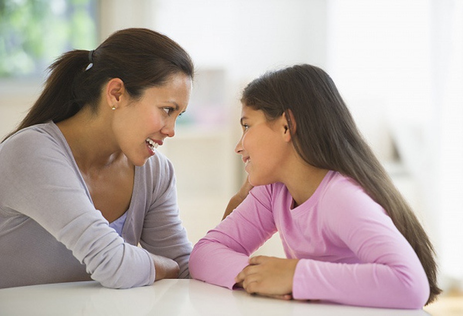 Cha mẹ đỏ mặt, con cái nghĩ thoáng khi bàn về chuyện giới tính