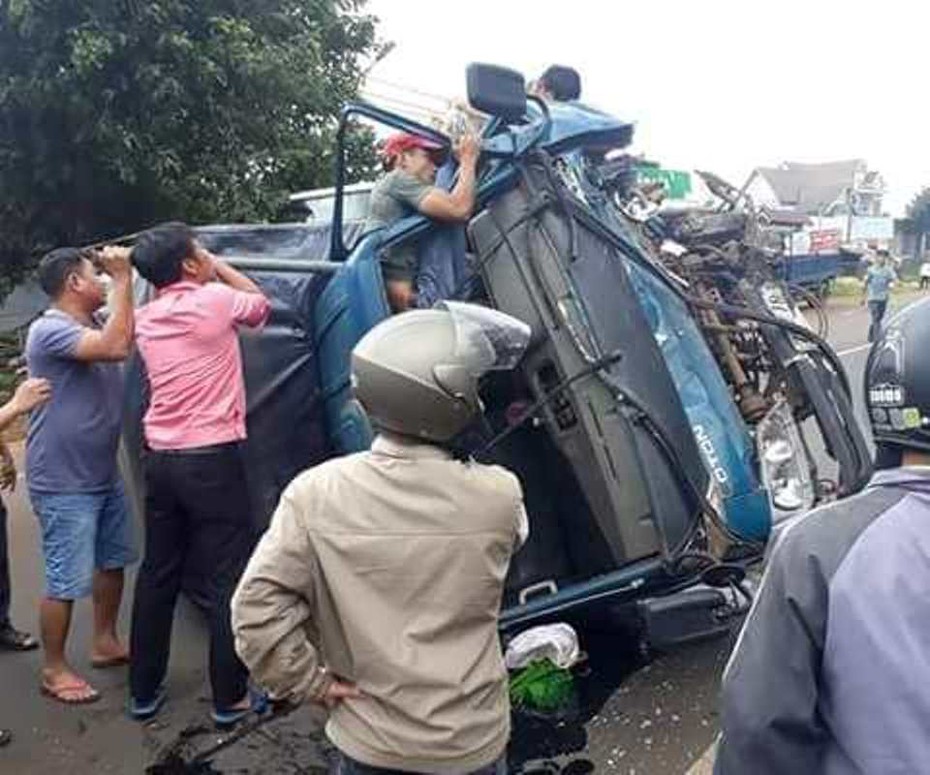 Đắk Lắk: Tai nạn liên hoàn 5 người bị thương