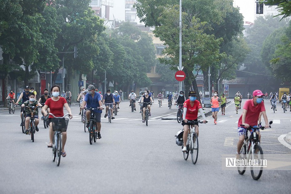 Bản tin 10/9: Hà Nội nghiên cứu mở làn đường dành riêng cho xe đạp; Ngư dân nghi bị xương cá đâm thủng ruột