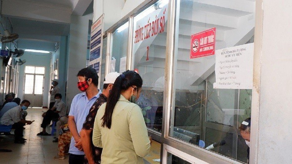 Mức hưởng khám chữa bệnh bảo hiểm y tế trái tuyến năm 2023