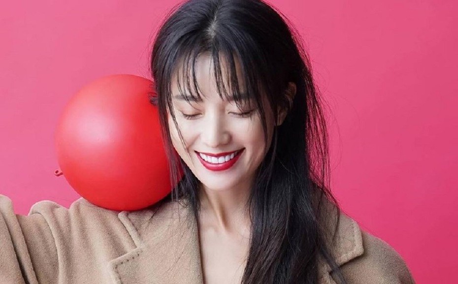 "Mỹ nhân có nụ cười đẹp nhất Hàn Quốc" trở lại hậu tin đồn trốn thuế