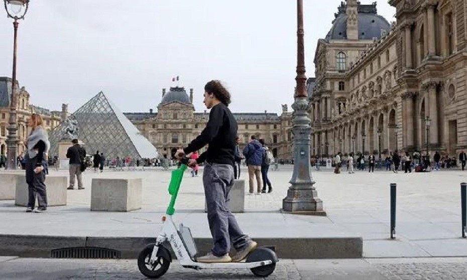 Pháp: Thủ đô Paris sẽ cấm sử dụng xe scooter điện từ 31/8