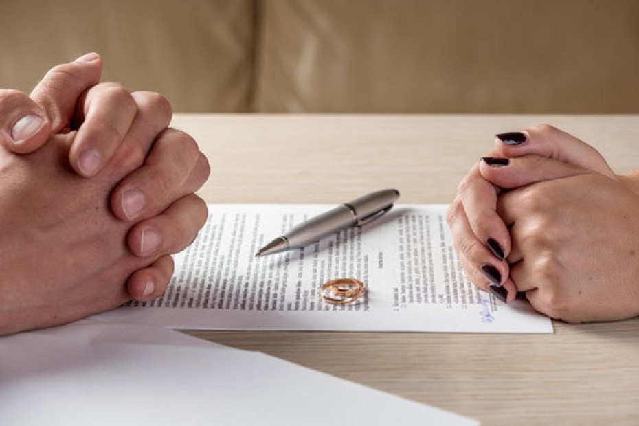Trường hợp vợ đã ly hôn phải cấp dưỡng cho chồng cũ