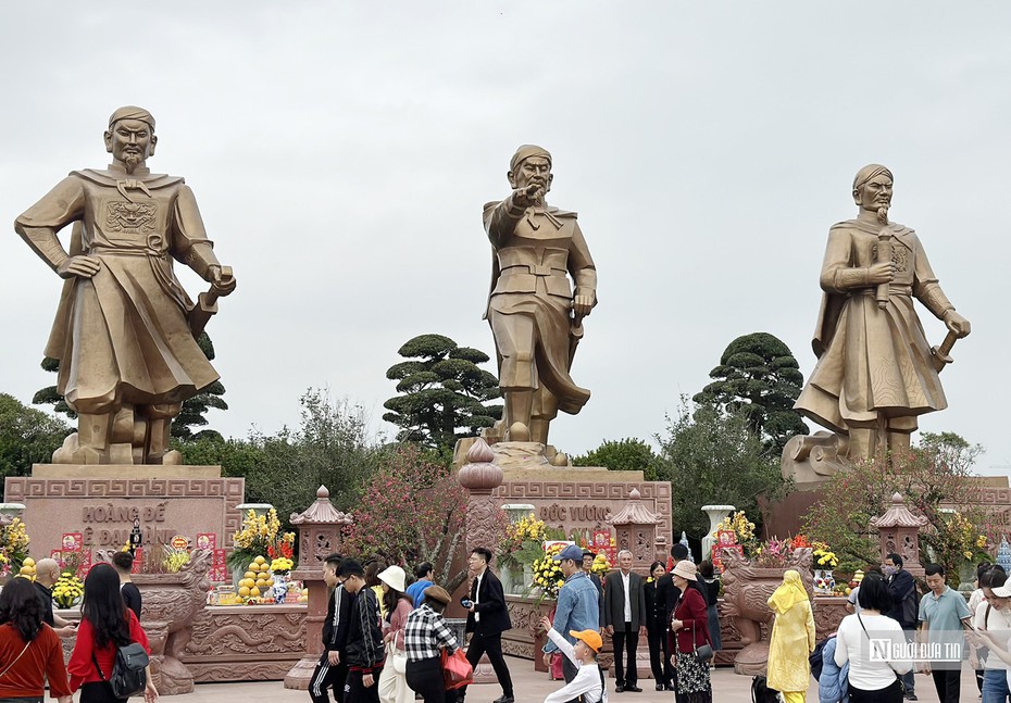 Du Xuân tại khu di tích “3 không” đầu tiên ở Hải Phòng