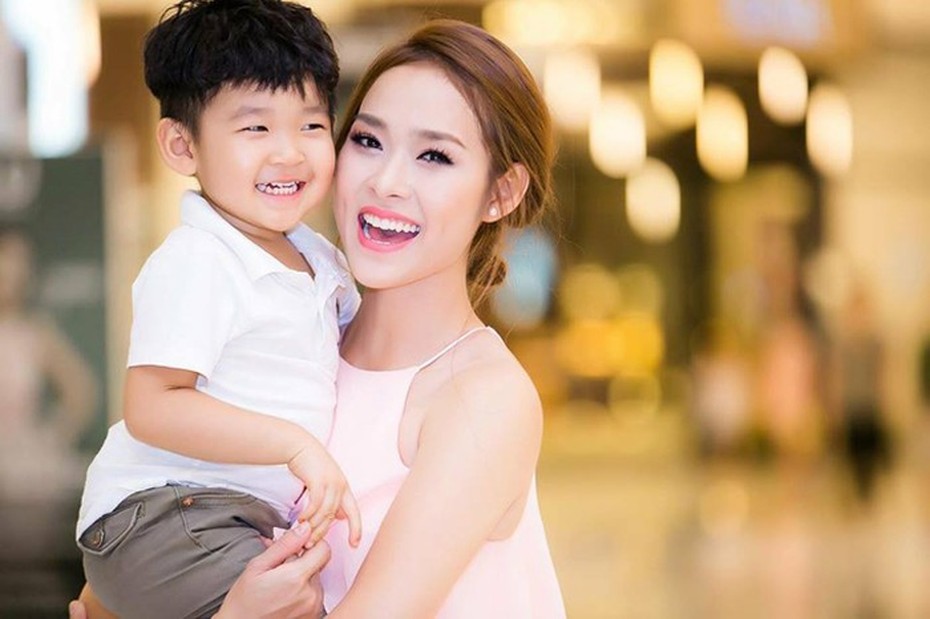 Mẹ đơn thân Diệp Bảo Ngọc: Ngày 20/10 và món quà đặc biệt từ chàng trai bé nhỏ