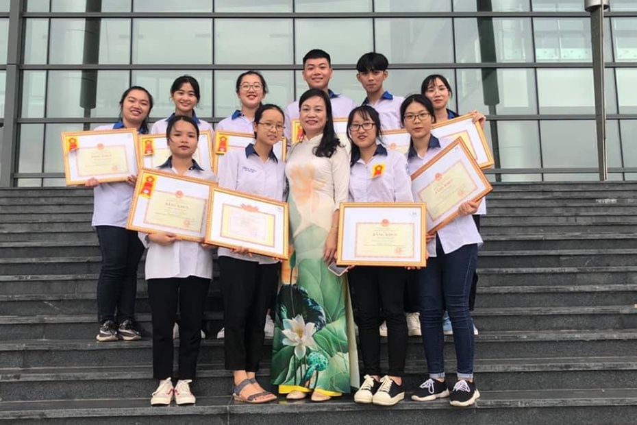 Thi học sinh giỏi quốc gia, một lớp ở Vĩnh Phúc được thưởng gần 300 triệu đồng