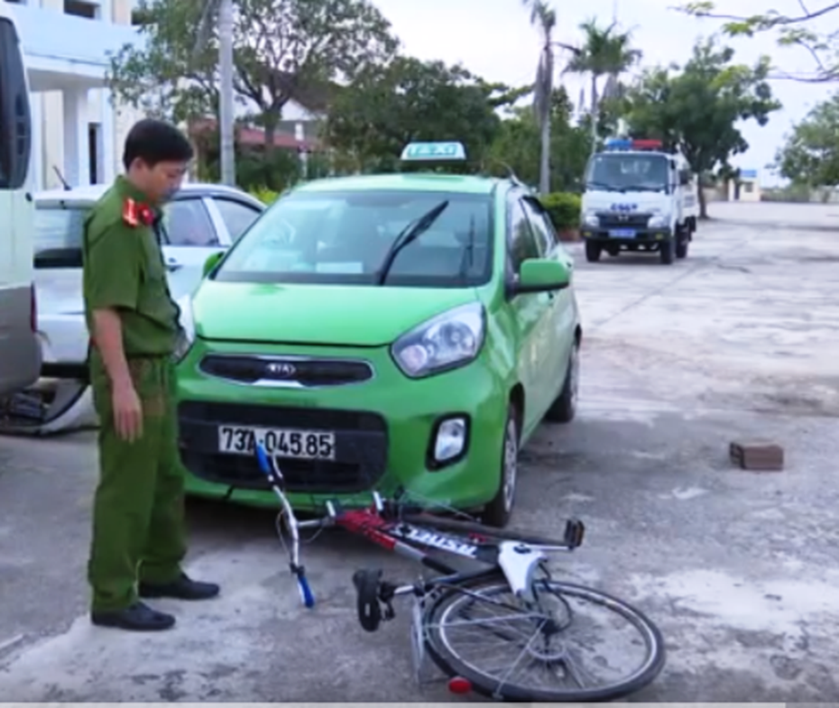 Lời khai của tài xế taxi gây tai nạn, kéo lê nạn nhân 2km rồi bỏ trốn