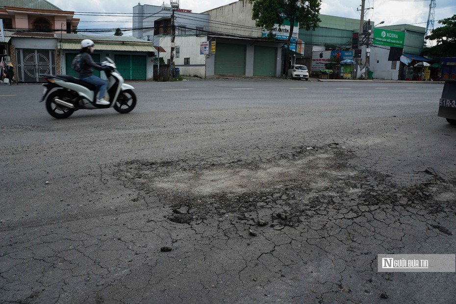 Tuyến đường chưa nghiệm thu đã xuống cấp, nhà thầu cam kết sửa chữa