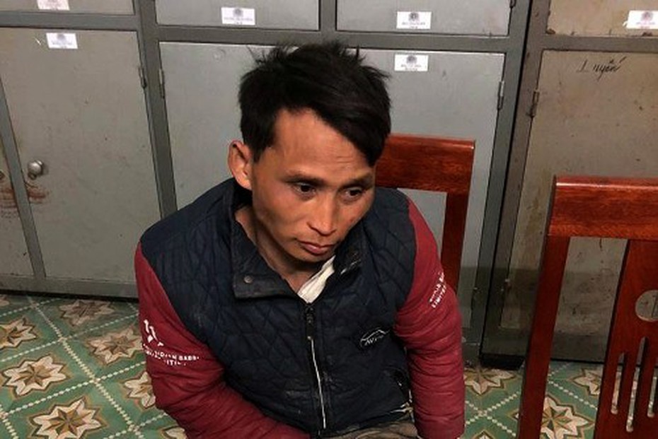 “Ông trùm” bán lẻ ma túy rút dao quắm chém công an khi bị phát hiện