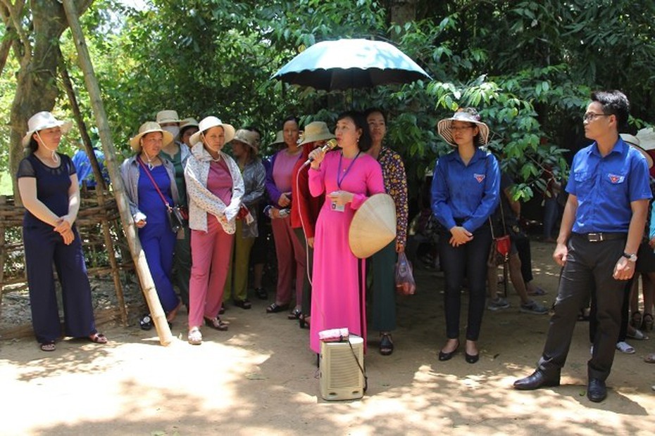 Nữ thuyết minh làm sống lại ký ức tuổi thơ của Chủ tịch Hồ Chí Minh