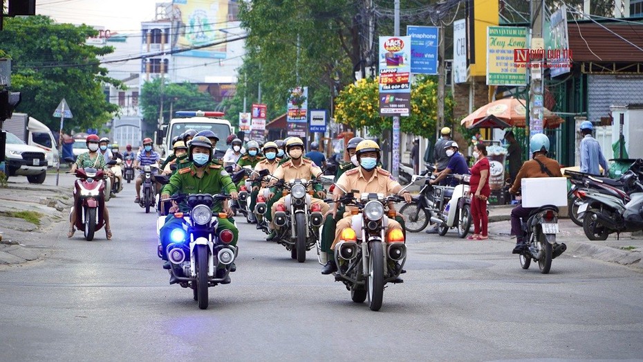 Công an Tp.Phan Thiết ra quân, siết chặt công tác phòng, chống dịch