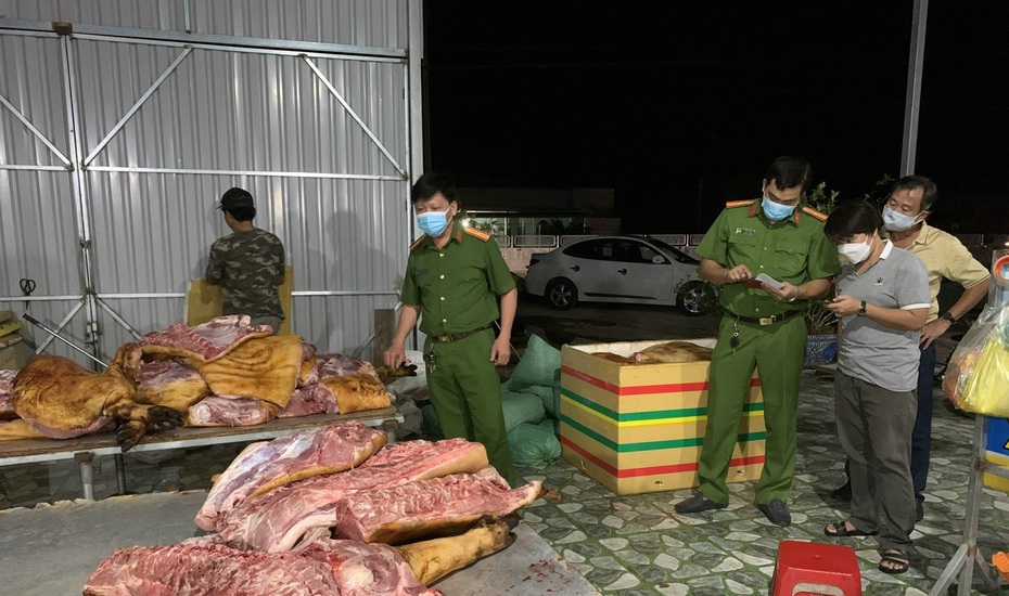 Bình Thuận: Phát hiện hơn 1 tấn thịt heo không rõ nguồn gốc dùng để nấu ăn cho tiệc cưới