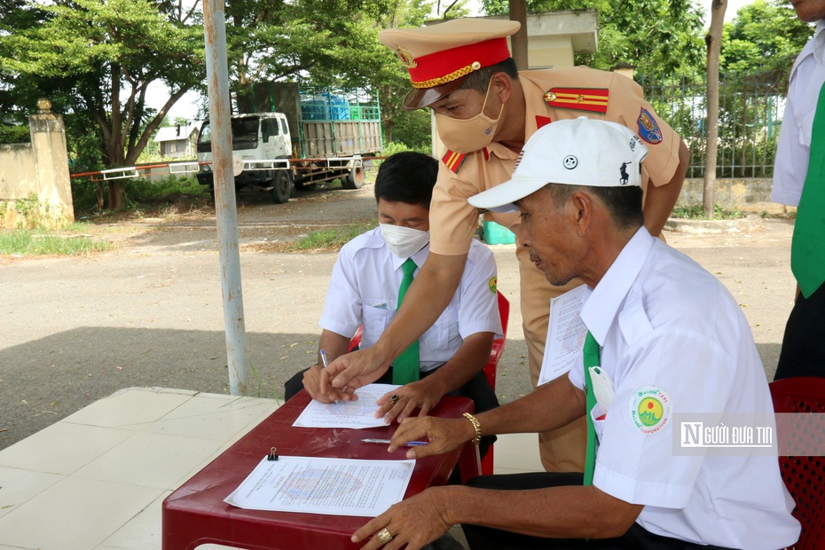 Bình Thuận: Nhắc nhở quán nhậu không để khách sử dụng rượu, bia tự lái xe về nhà