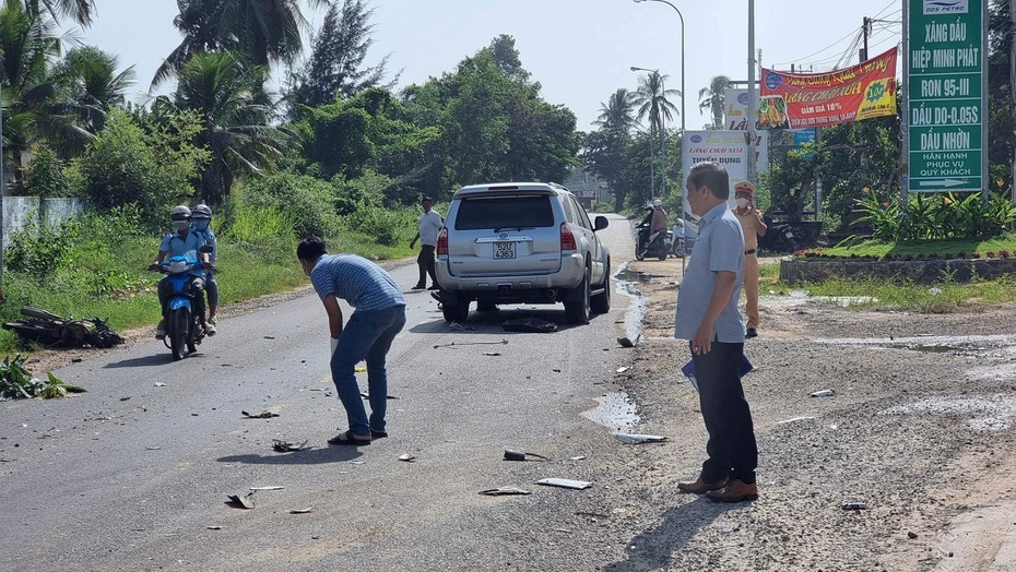 Bình Thuận: Xe máy va chạm với ô tô, một phụ nữ tử vong