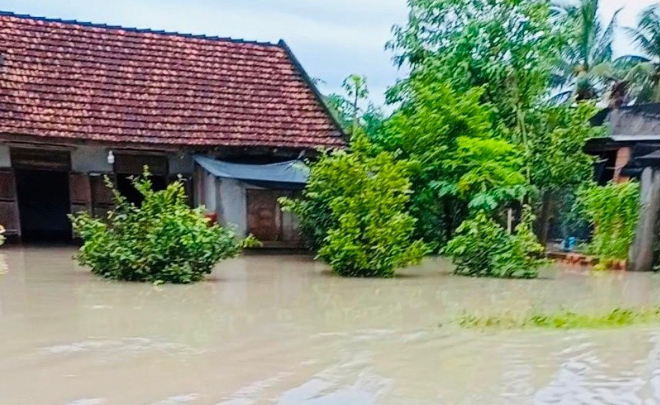 Bình Thuận: Thiệt hại hàng trăm triệu đồng do mưa lớn, sét và lốc xoáy