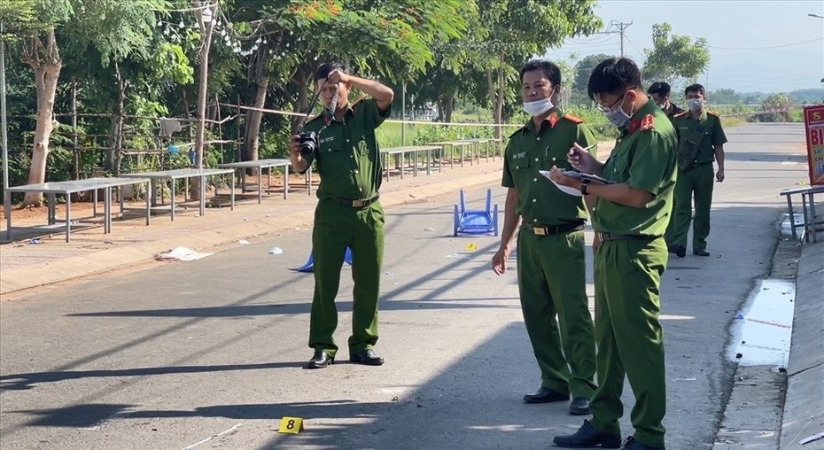 Bình Thuận: Mâu thuẫn khi đi nhậu chém nhau tử vong, 1 người lãnh án
