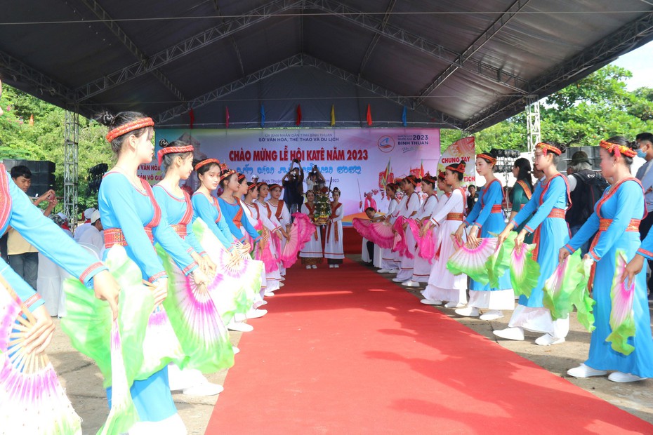 Tưng bừng Lễ hội Katê của đồng bào người Chăm tỉnh Bình Thuận