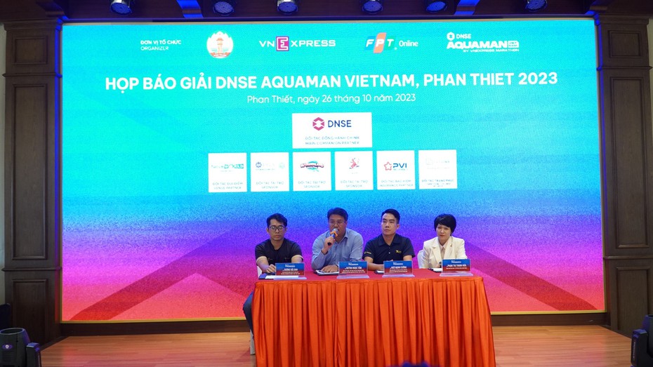 Bình Thuận tổ chức 2 môn phối hợp bơi-chạy thu hút 1.500 vận động viên