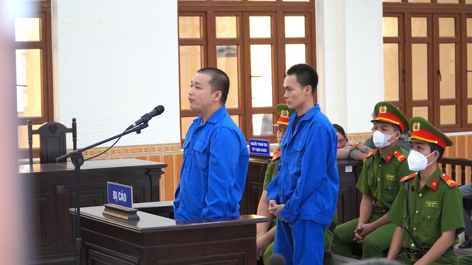 Bình Thuận: Bao nhiêu năm tù cho 2 thanh niên dùng súng bắn nhầm người