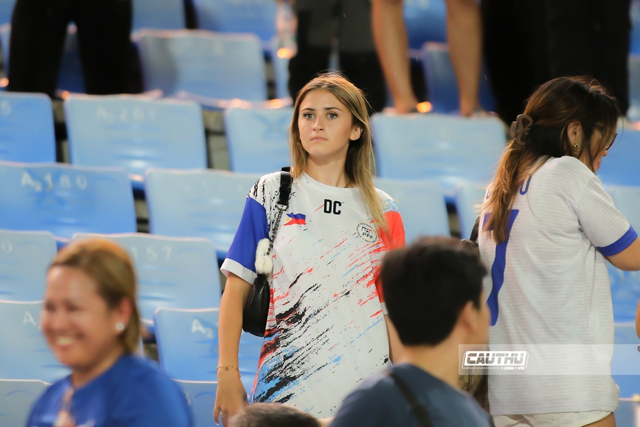 Bóng hồng xinh đẹp gây "thương nhớ" trên khán đài sân Olympic