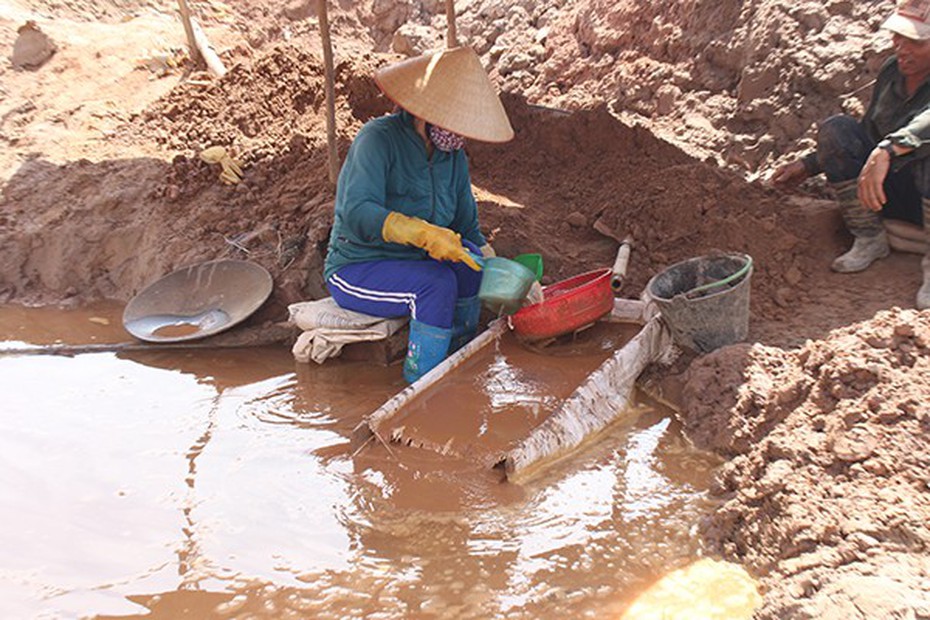 Phát hiện thi thể người phụ nữ bị nước cuốn khi vào rừng khai thác vàng