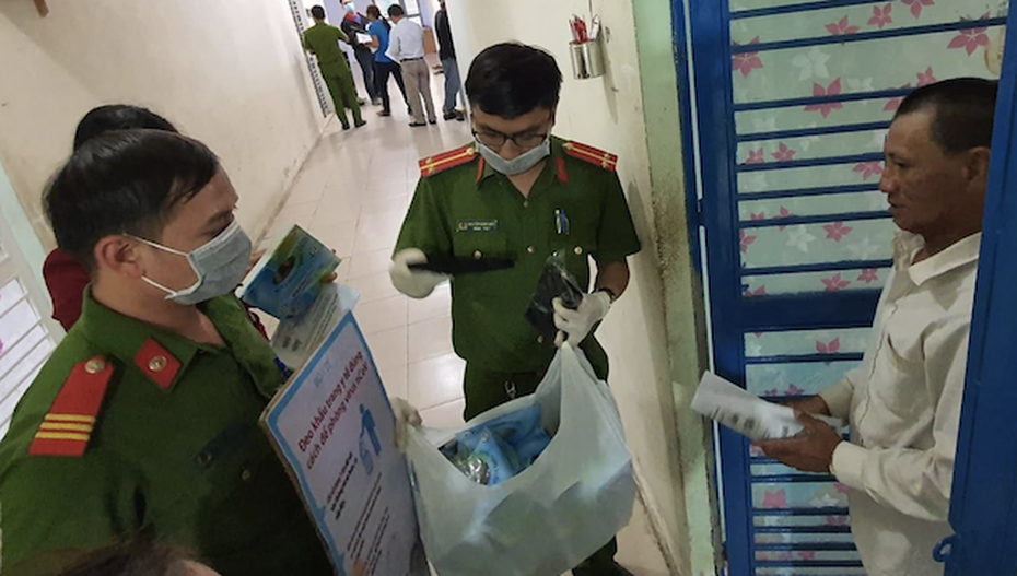 12 chiến sĩ công an tự nguyện cách ly được xuất viện