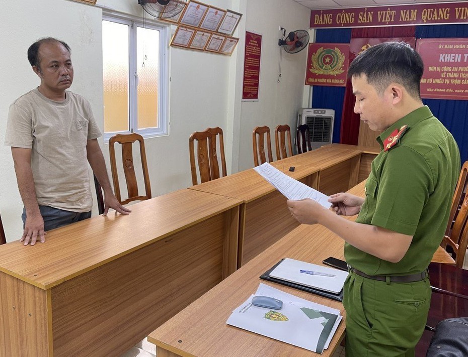 Bắt nguyên cán bộ địa chính phường làm lệch nguồn gốc hồ sơ đất