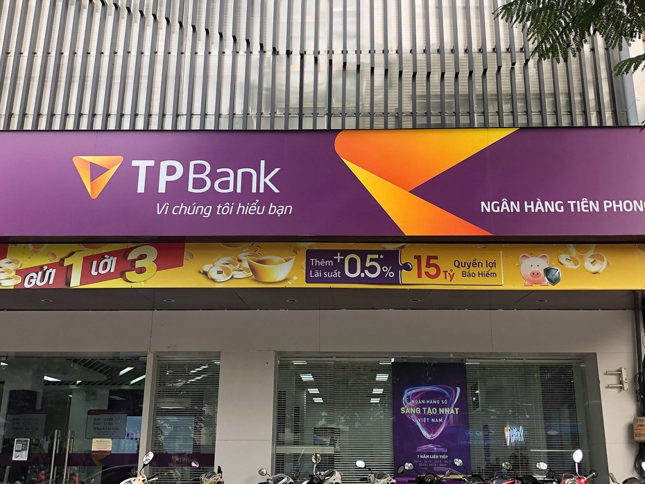 Con gái Phó Chủ tịch TPBank dự chi 50 tỷ đồng gom thêm cổ phiếu