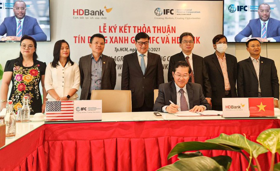 IFC ký hợp tác 70 triệu USD với HDBank giúp đẩy mạnh tài trợ khí hậu