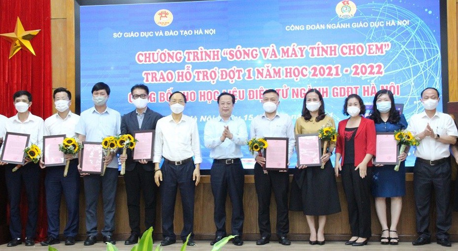 Hà Nội triển khai hỗ trợ học sinh không có thiết bị học tập