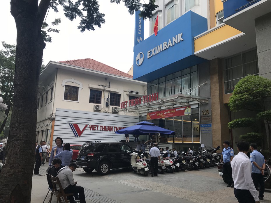 Đại diện Eximbank: "Chúng tôi rất bất ngờ"