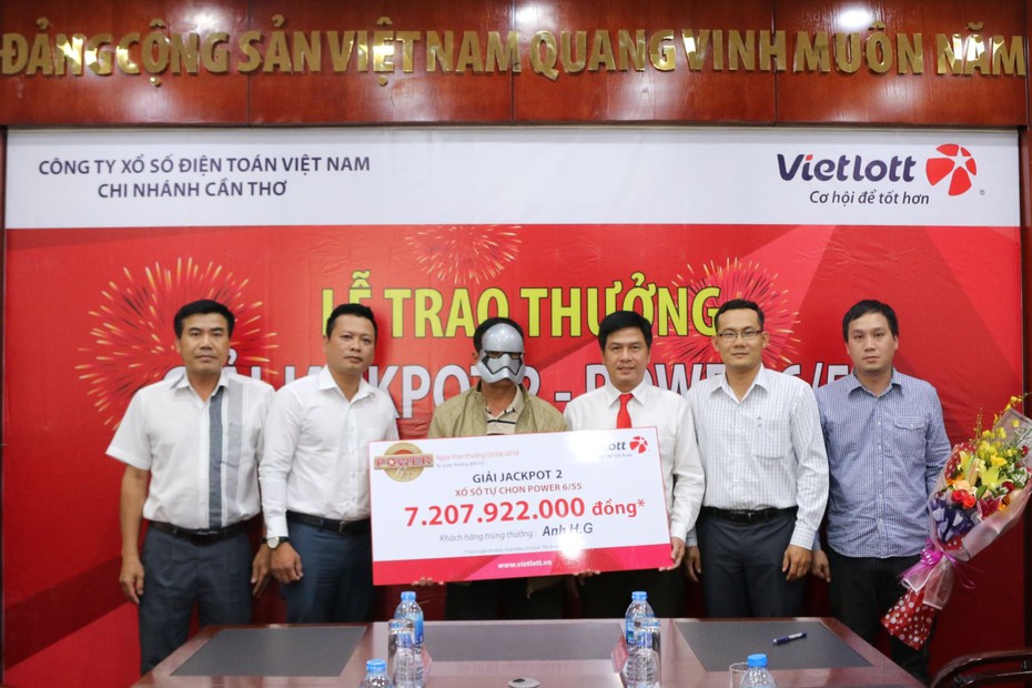 Kết quả Vietlott ngày 4/4: Bố đón con đi học về, trúng ngay độc đắc tiền tỷ
