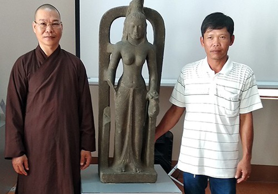 Được thưởng 75 triệu đồng vì hiến tặng tượng cổ 7,5 tỷ