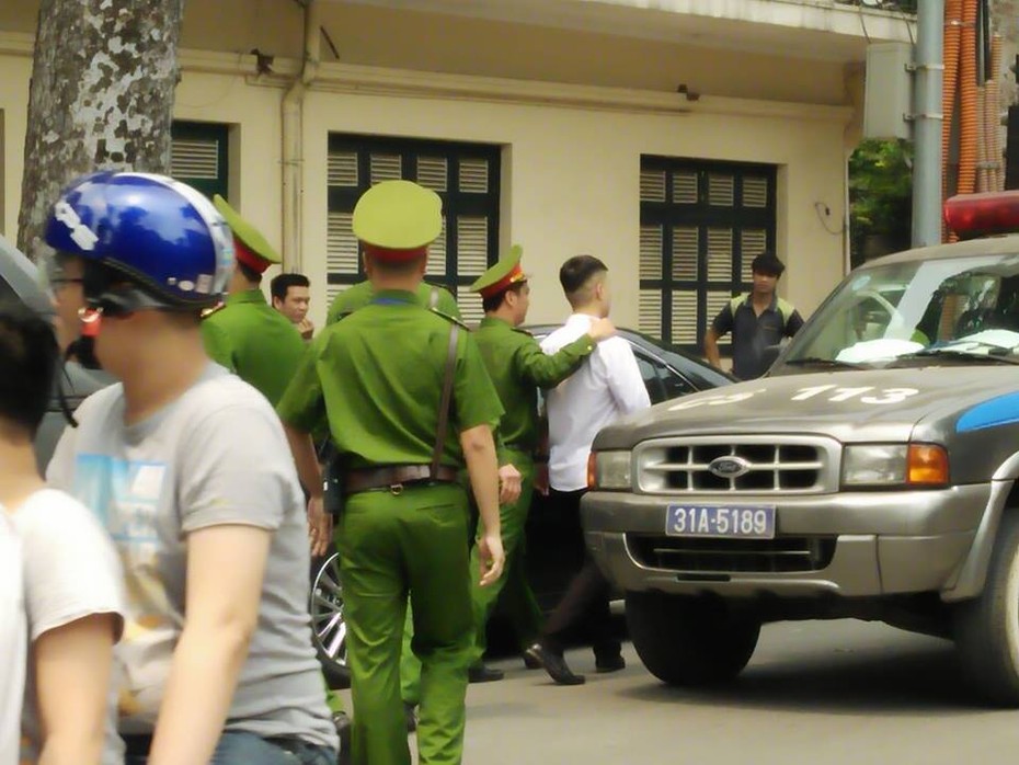 Xác minh, làm rõ nghi vấn vụ sờ ngực, bóp cổ nữ đồng nghiệp