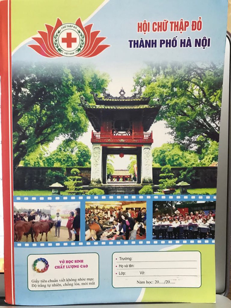 Chủ tịch Hà Nội yêu cầu xử lý vụ mua vở nhân đạo gấp đôi giá thị trường
