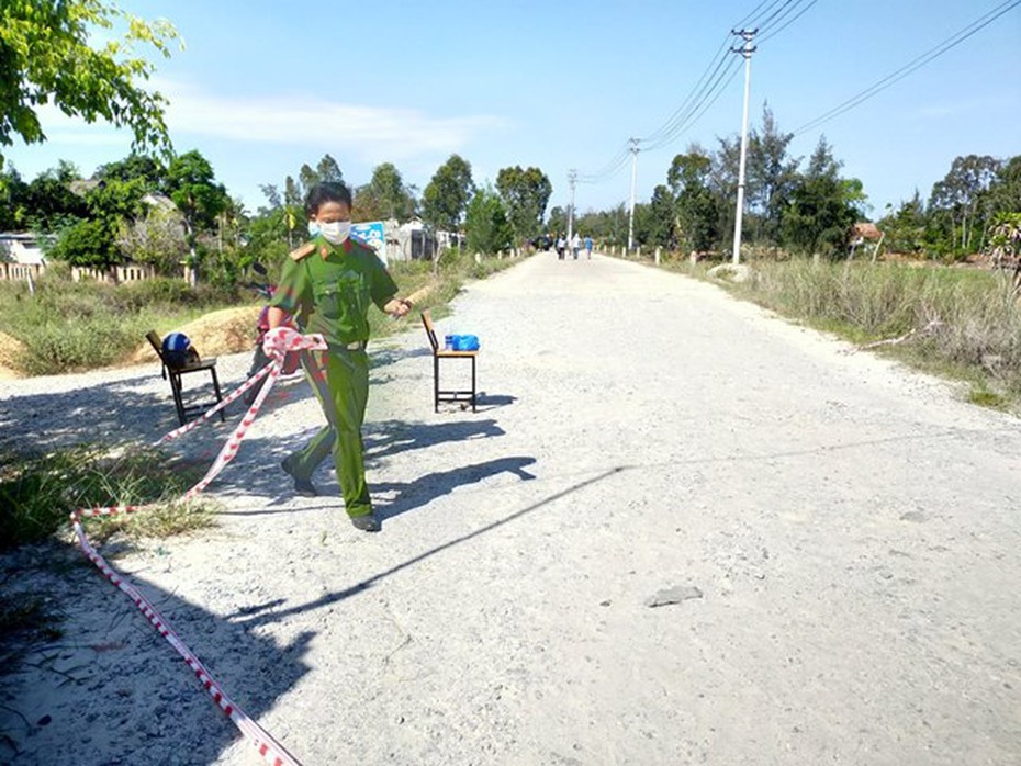 ­Mâu thuẫn lúc nhậu, nam thanh niên chém hai người thương vong