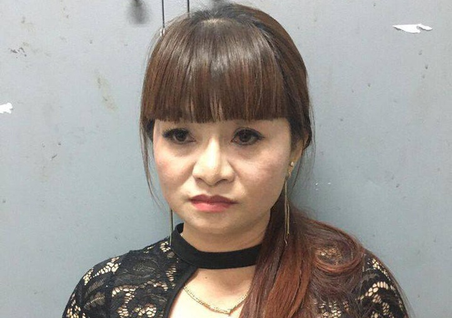 Chiều lòng khách, nữ quản lý nhà hàng môi giới bán dâm cho nhân viên