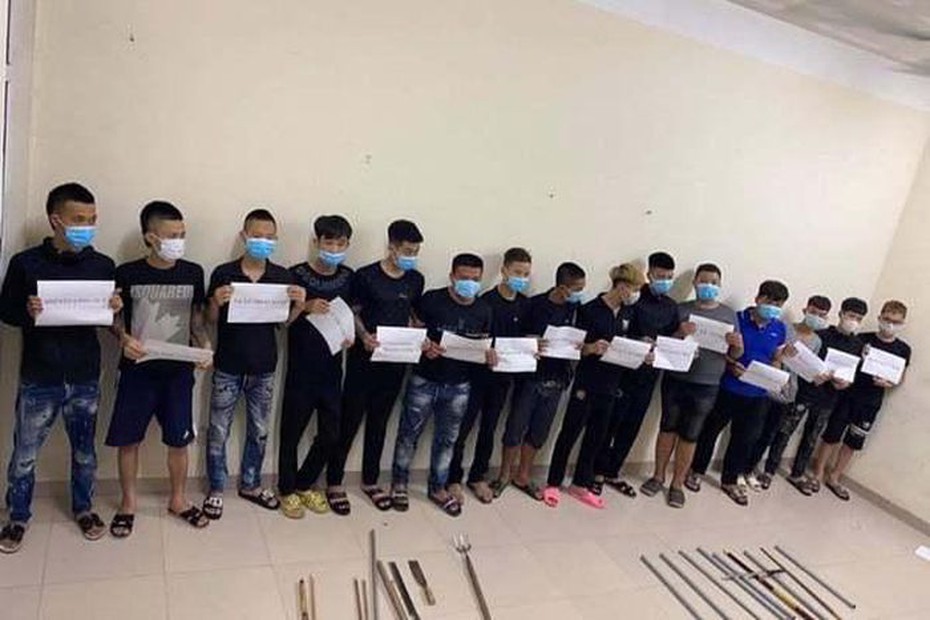 Triệu tập hơn 30 “giang hồ nhí” mang đao kiếm đi đánh nhau