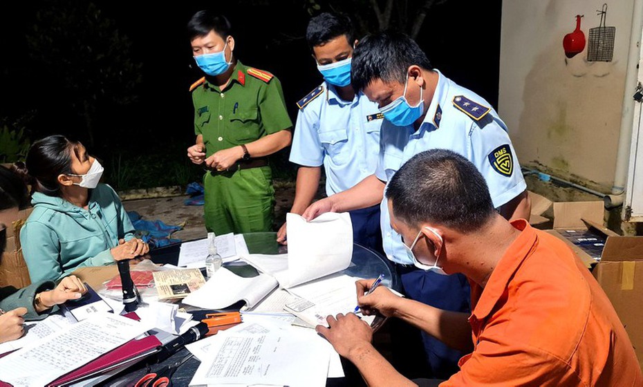 Gia Lai: Phát hiện vụ vận chuyển thuốc lá lậu dưới mác xe “luồng xanh”