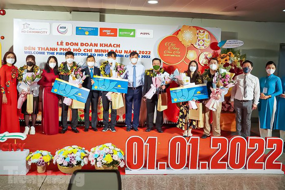 Tp.HCM đón những vị khách du lịch đầu tiên của năm 2022