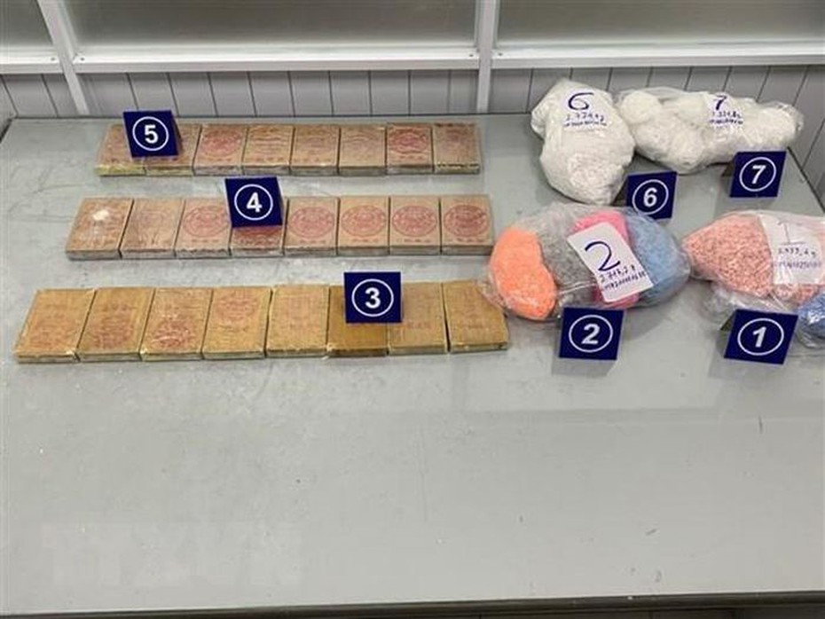 Thu giữ hơn 40 kg ma túy và cần sa qua đường chuyển phát nhanh