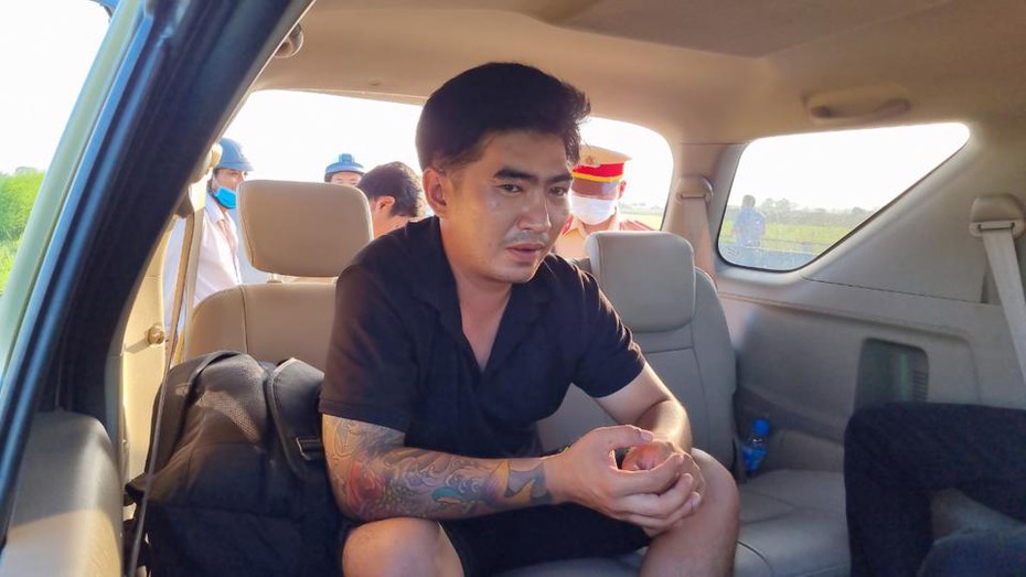 Kiên Giang: Bắt đối tượng nổ súng cướp taxi