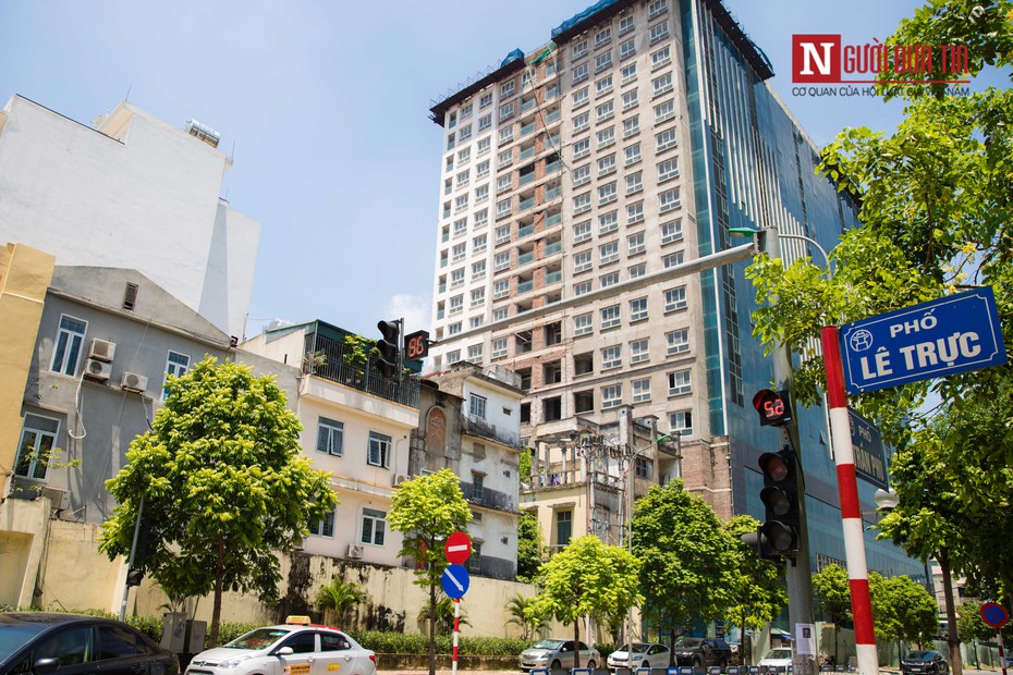 Hà Nội: Cận cảnh công trình 8B Lê Trực 4 năm chưa xử lý xong sai phạm