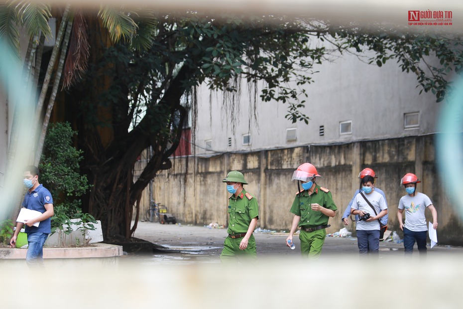 Công an khám nghiệm hiện trường vụ cháy khiến 3 người tử vong ở Gia Lâm