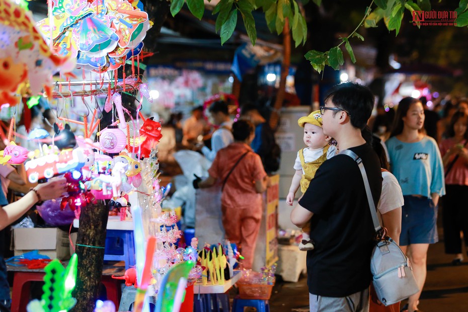 Trung thu sớm ở phố Hàng Mã