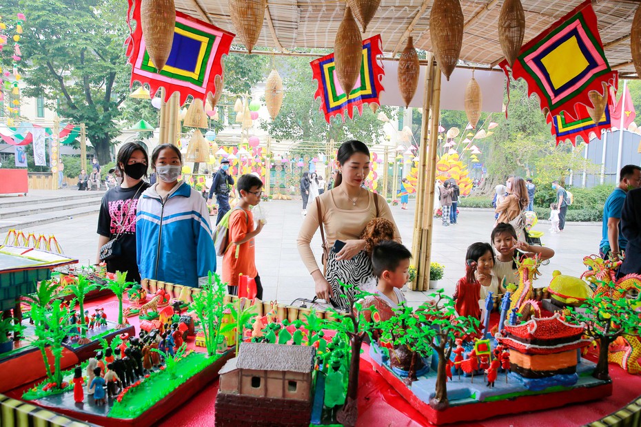 Tái hiện văn hoá dân gian giữa nhịp sống đương đại