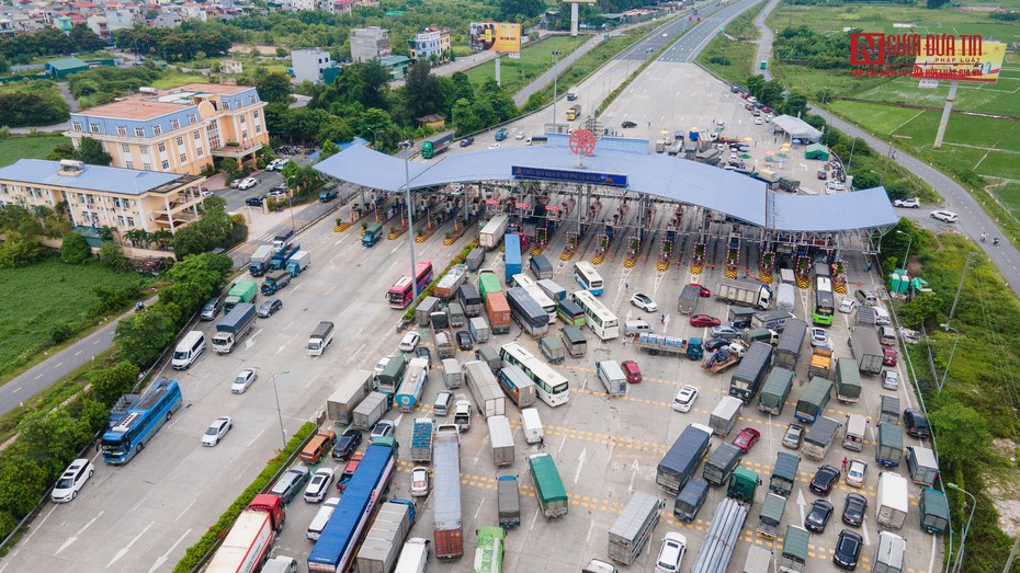 Tài xế đi gần 2.000km ra Hà Nội phải quay đầu tại cửa ngõ Thủ đô