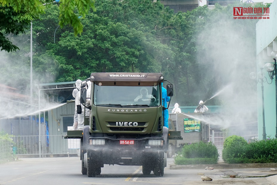 Hà Nội phun khử khuẩn diện rộng trên địa bàn thành phố