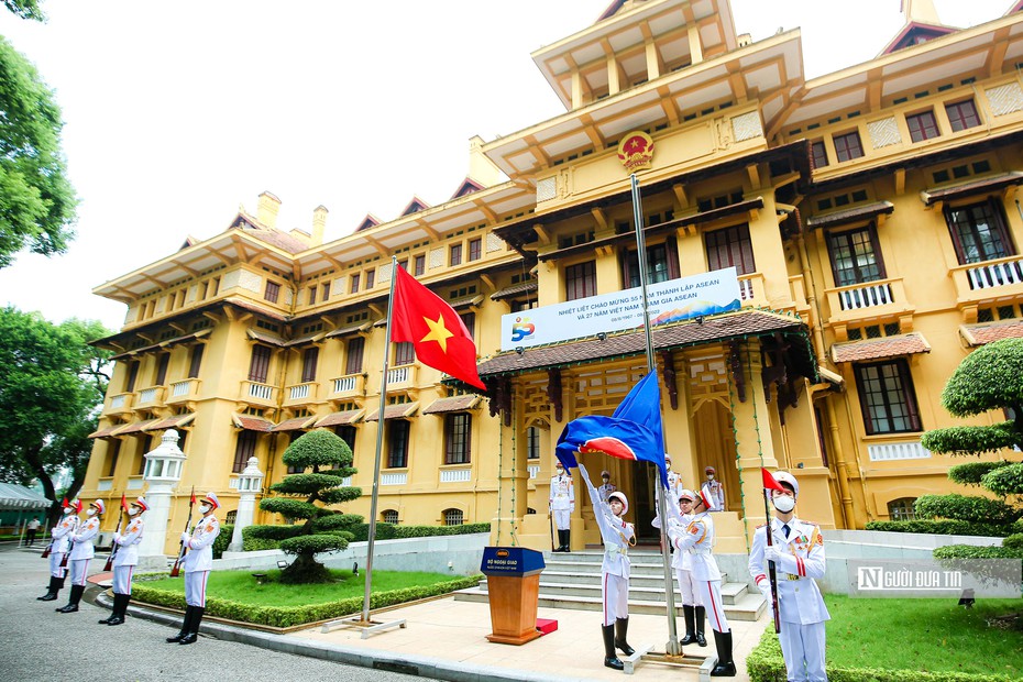 Lễ Thượng cờ kỷ niệm 55 năm Ngày thành lập ASEAN