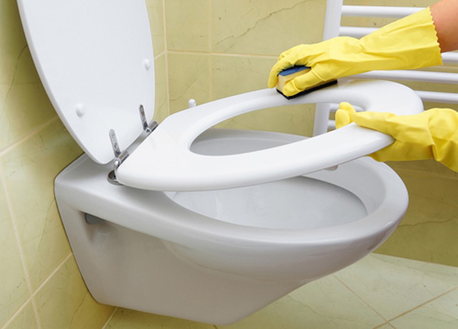 Tuyệt chiêu tẩy trắng toilet không cần hóa chất